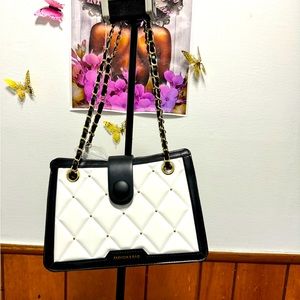 NWT women shoulder bag with chain‎ handles